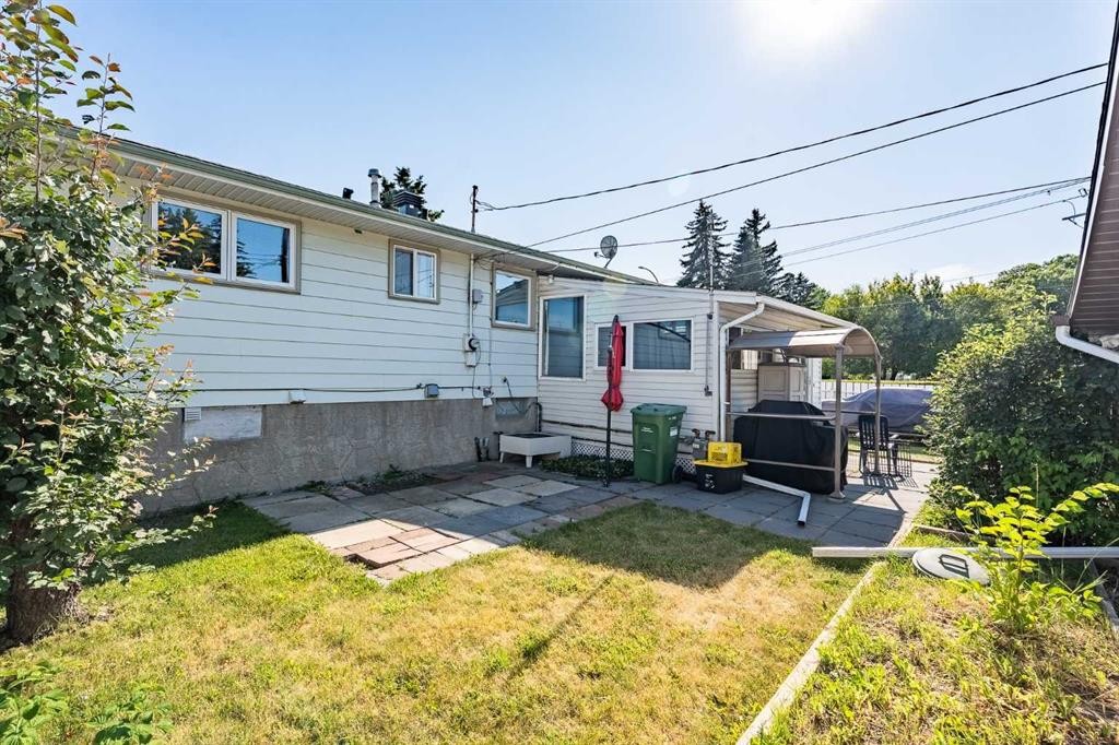 4 Arlington Bay Se, Calgary, AB - Outdoor