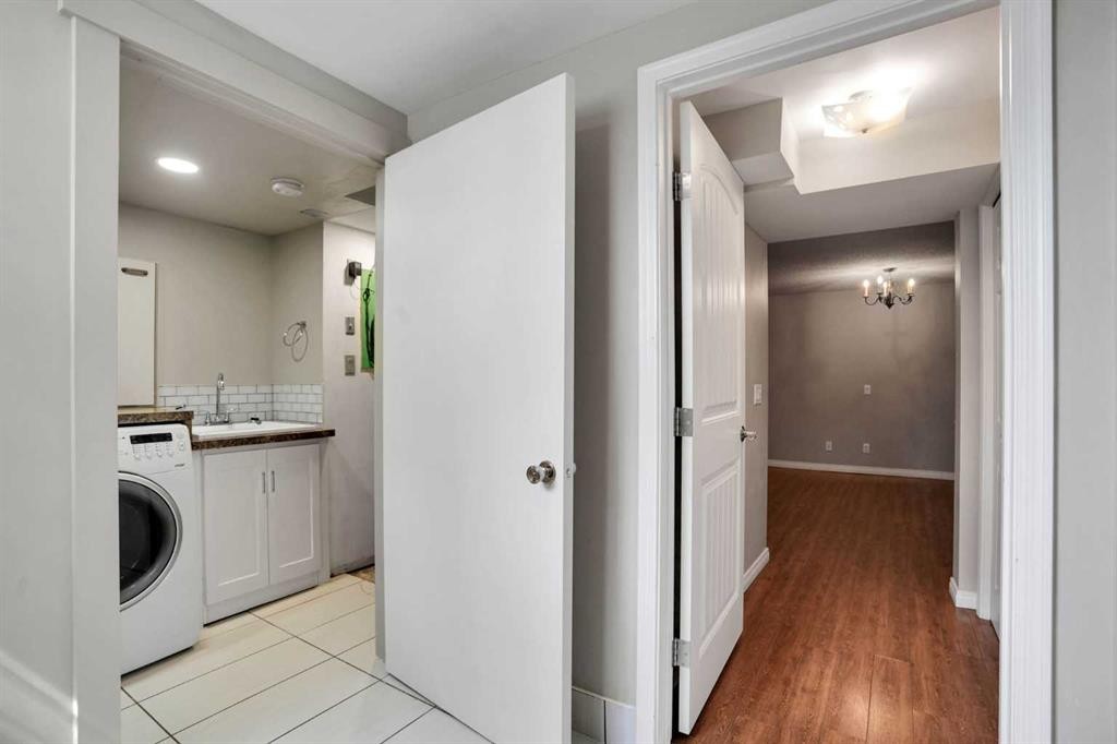 5748 Dalmead Crescent Nw, Calgary, AB - Indoor Photo Showing Laundry Room