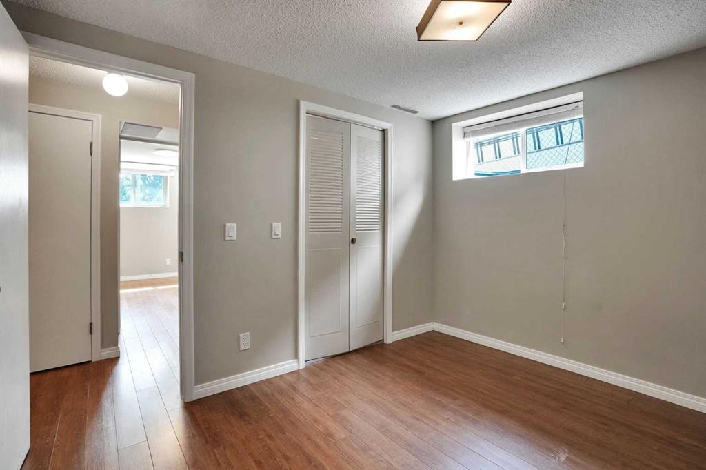 5748 Dalmead Crescent Nw, Calgary, AB - Indoor Photo Showing Other Room