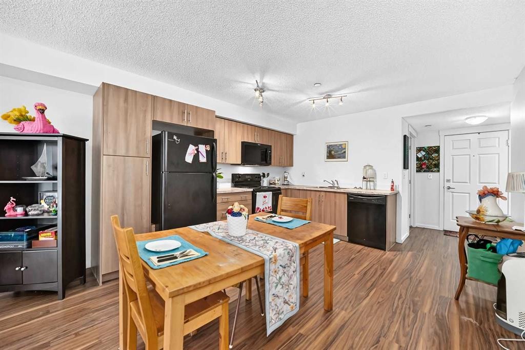 5102-755 Copperpond Boulevard Se, Calgary, AB - Indoor Photo Showing Kitchen
