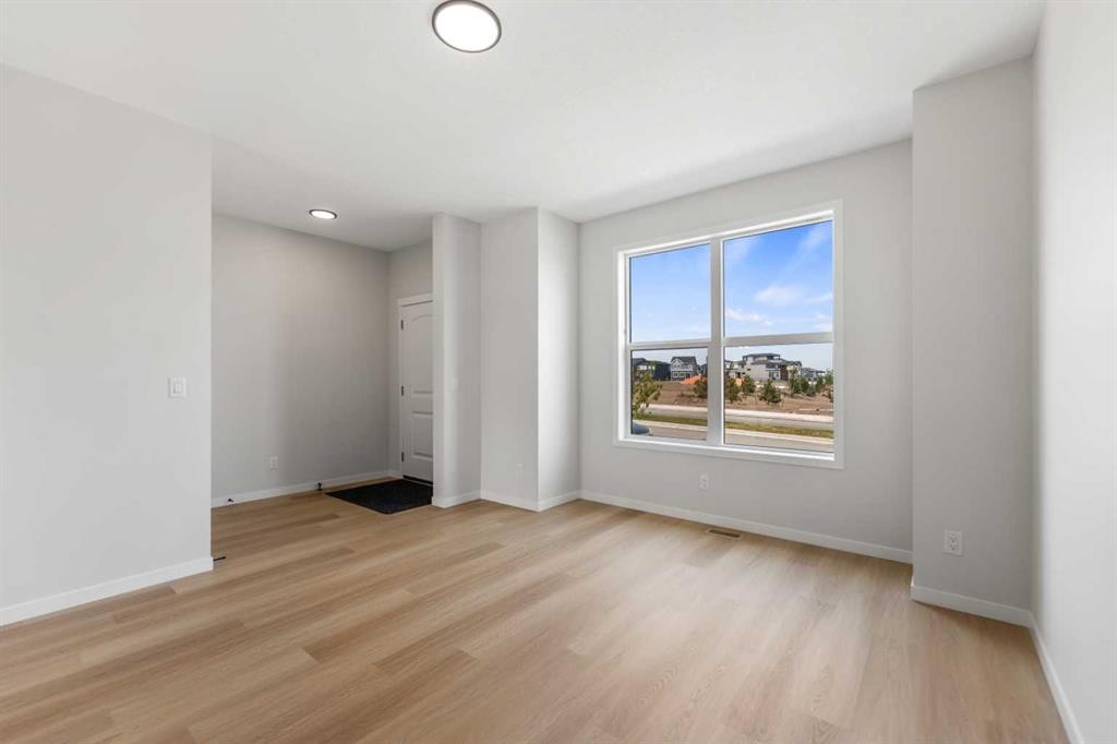 247 Lucas Gate Nw, Calgary, AB - Indoor Photo Showing Other Room