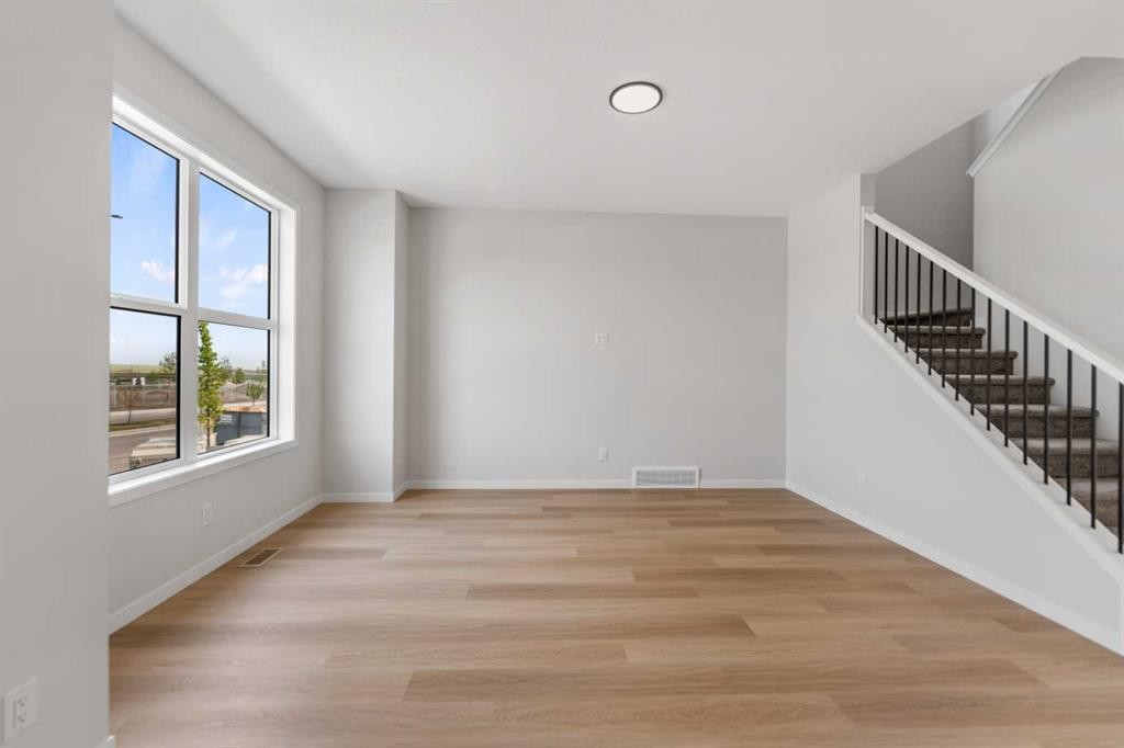 247 Lucas Gate Nw, Calgary, AB - Indoor Photo Showing Other Room