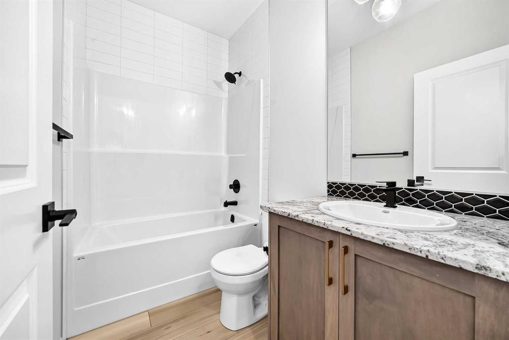 856 Midtown Drive Sw, Airdrie, AB - Indoor Photo Showing Bathroom