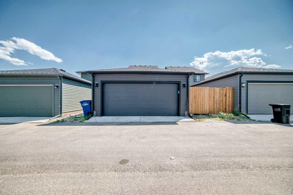 856 Midtown Drive Sw, Airdrie, AB - Outdoor