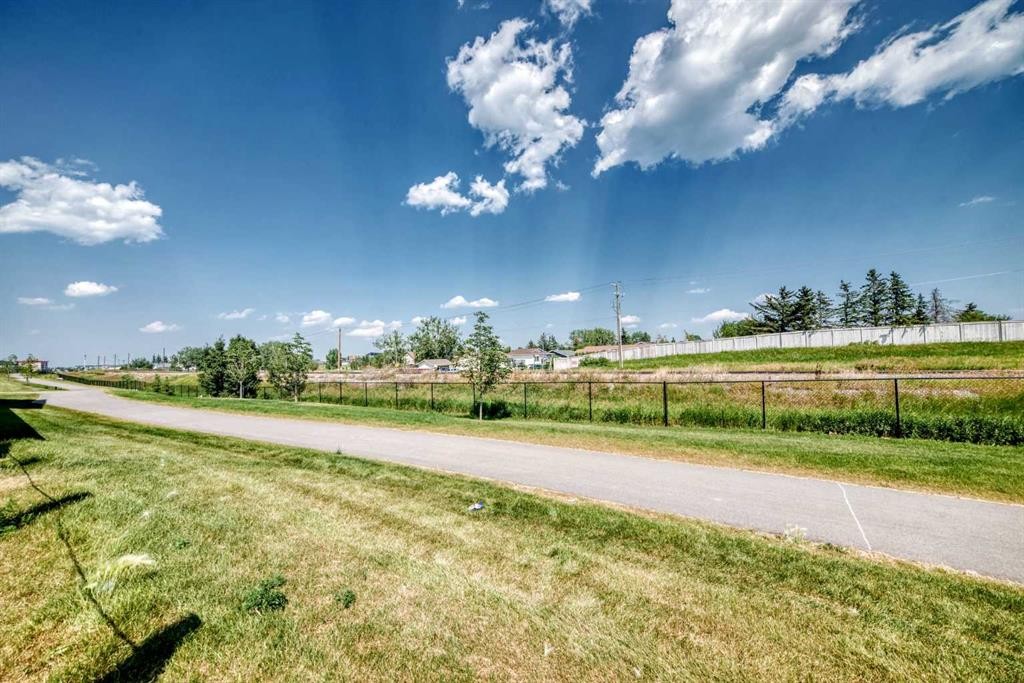 856 Midtown Drive Sw, Airdrie, AB - Outdoor With View
