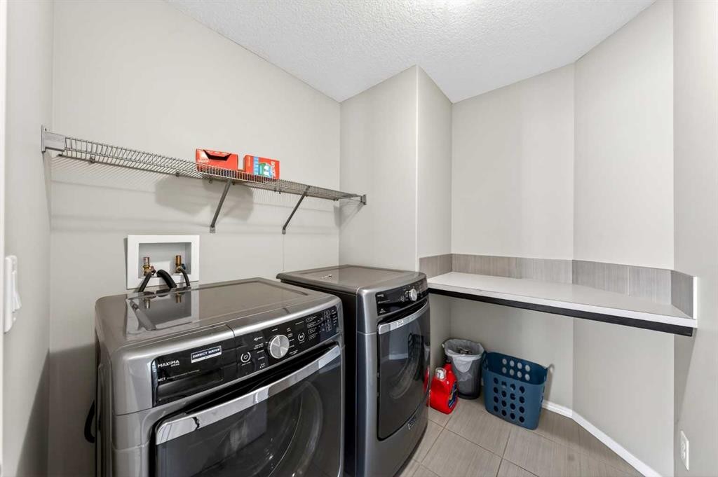 86 Nolanshire Crescent Nw, Calgary, AB - Indoor Photo Showing Laundry Room
