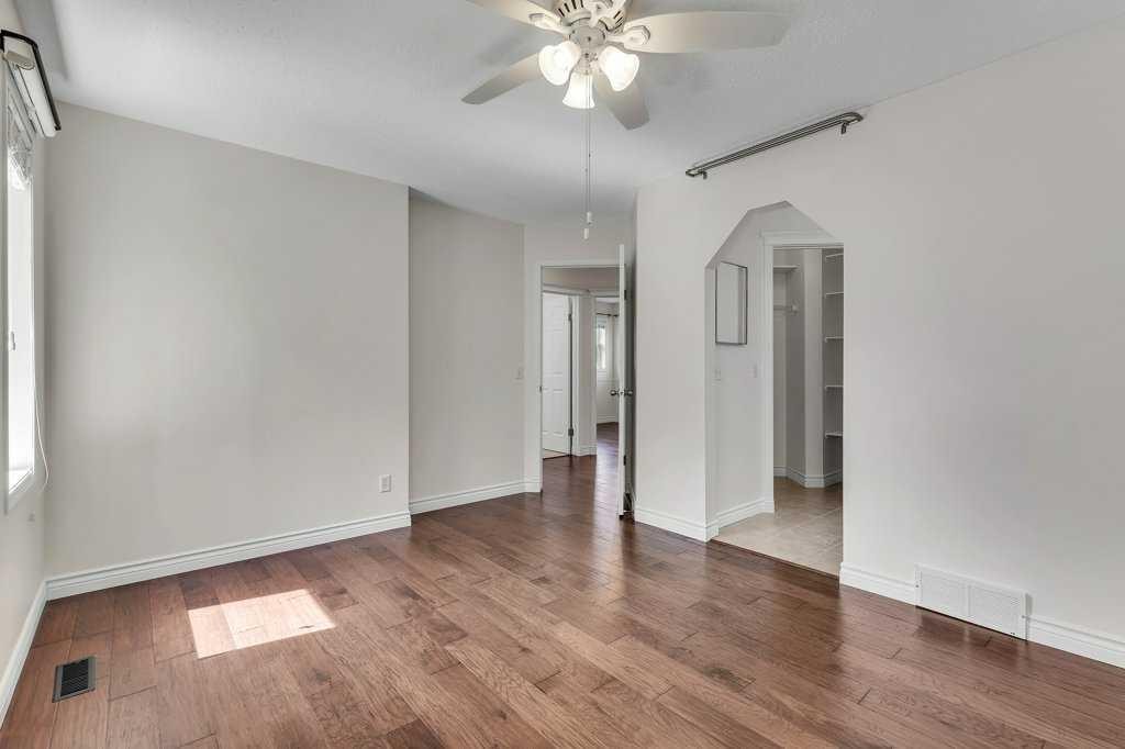 96 Valley Brook Circle Nw, Calgary, AB