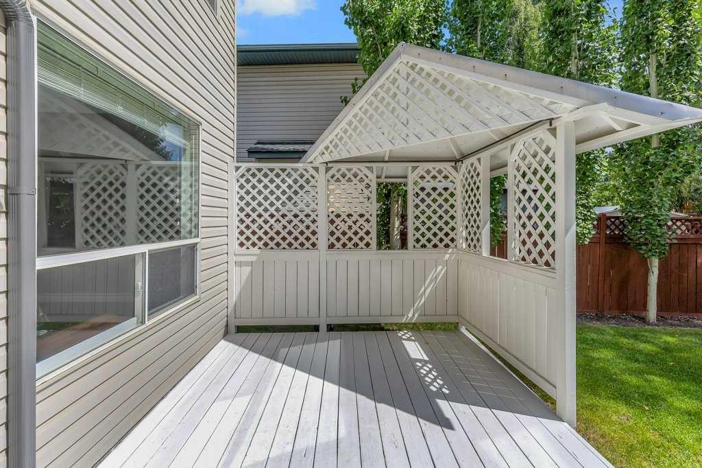 96 Valley Brook Circle Nw, Calgary, AB