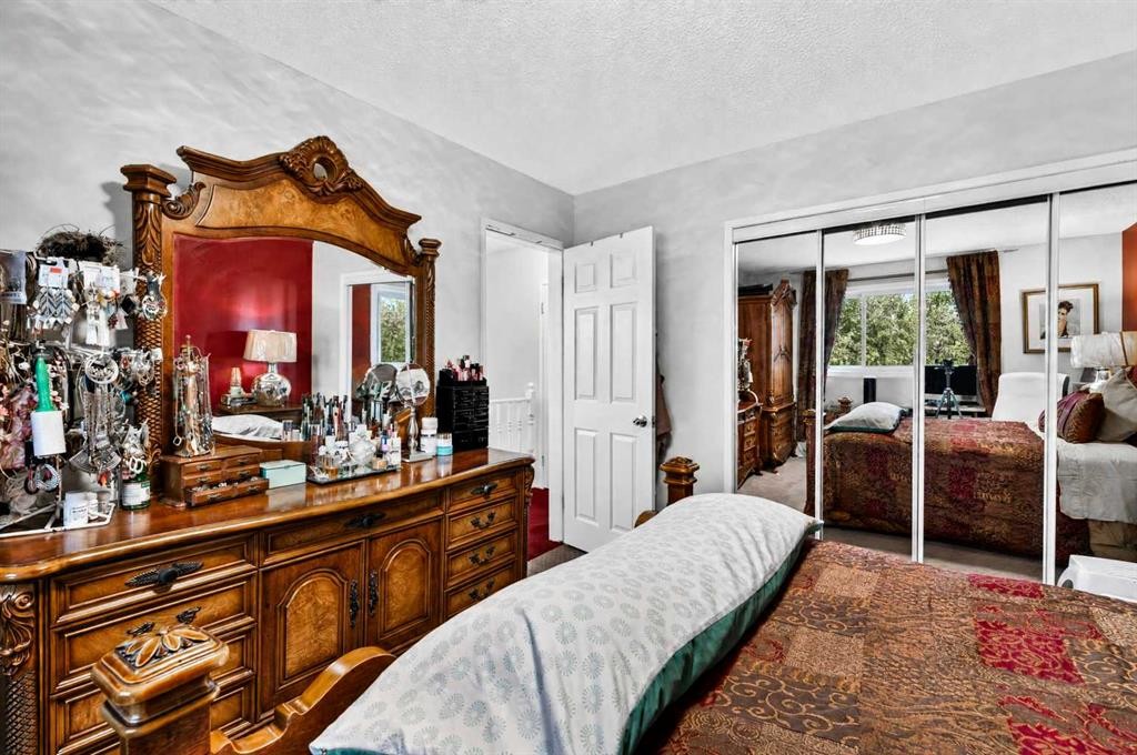 4726 44 Avenue Ne, Calgary, AB - Indoor