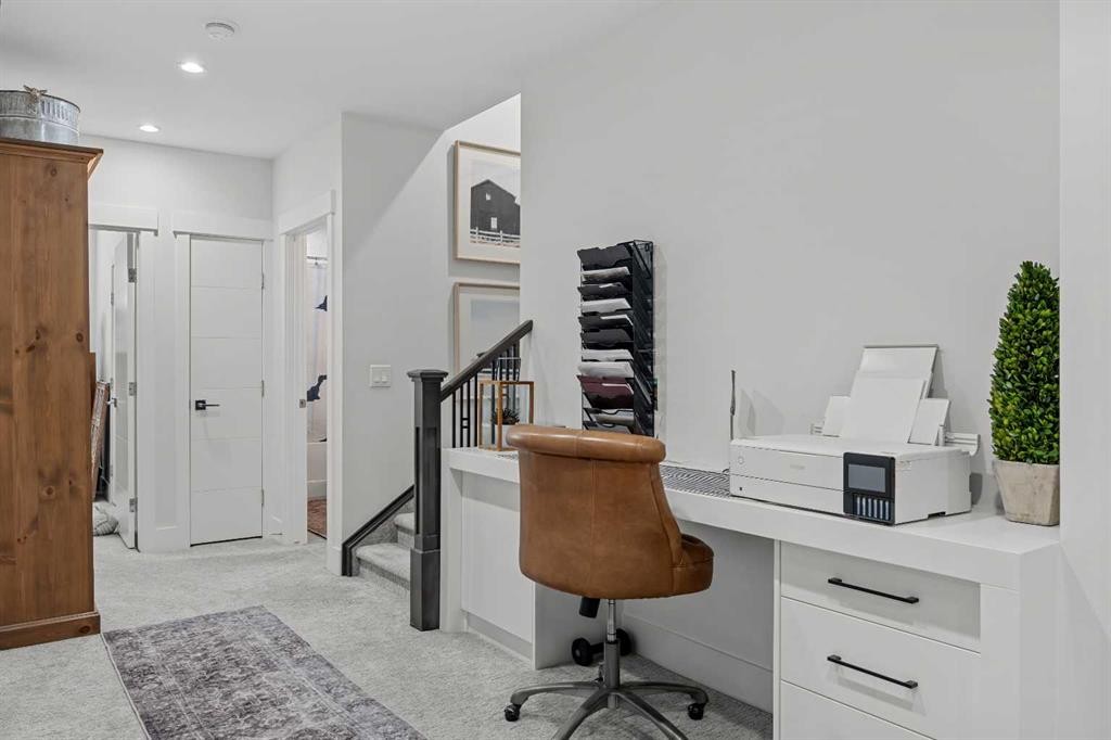 2012 49 Avenue Sw, Calgary, AB - Indoor Photo Showing Office