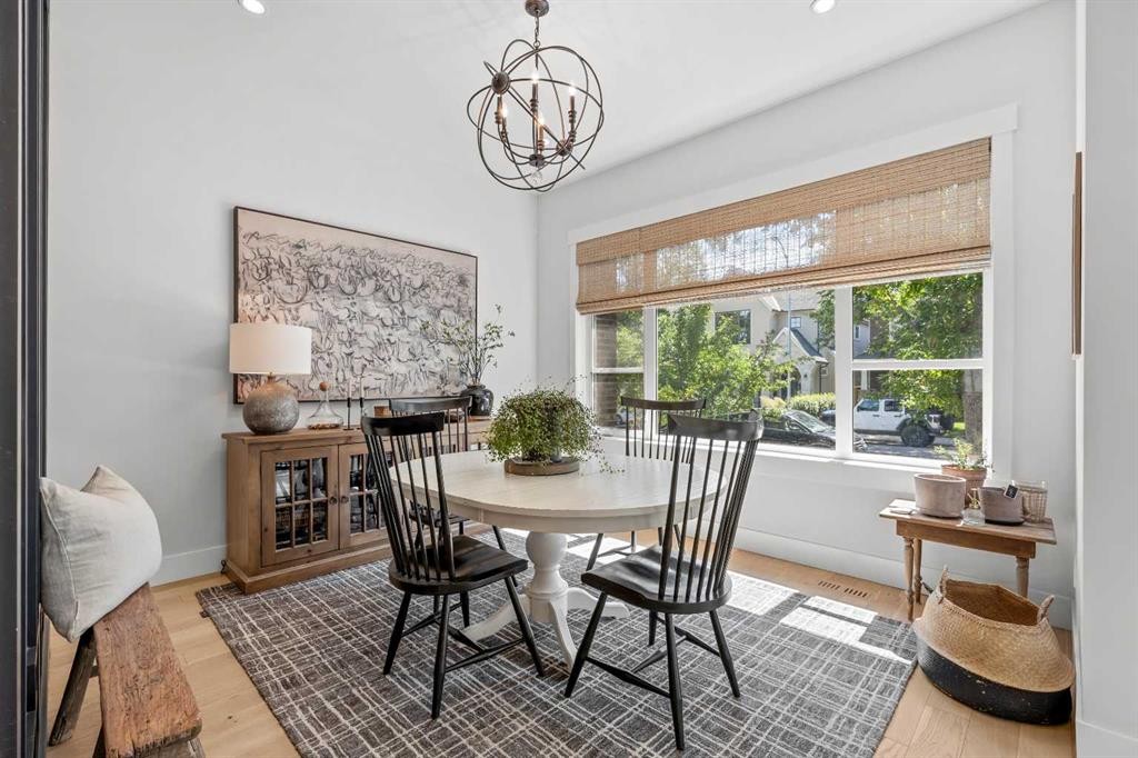 2012 49 Avenue Sw, Calgary, AB - Indoor Photo Showing Dining Room