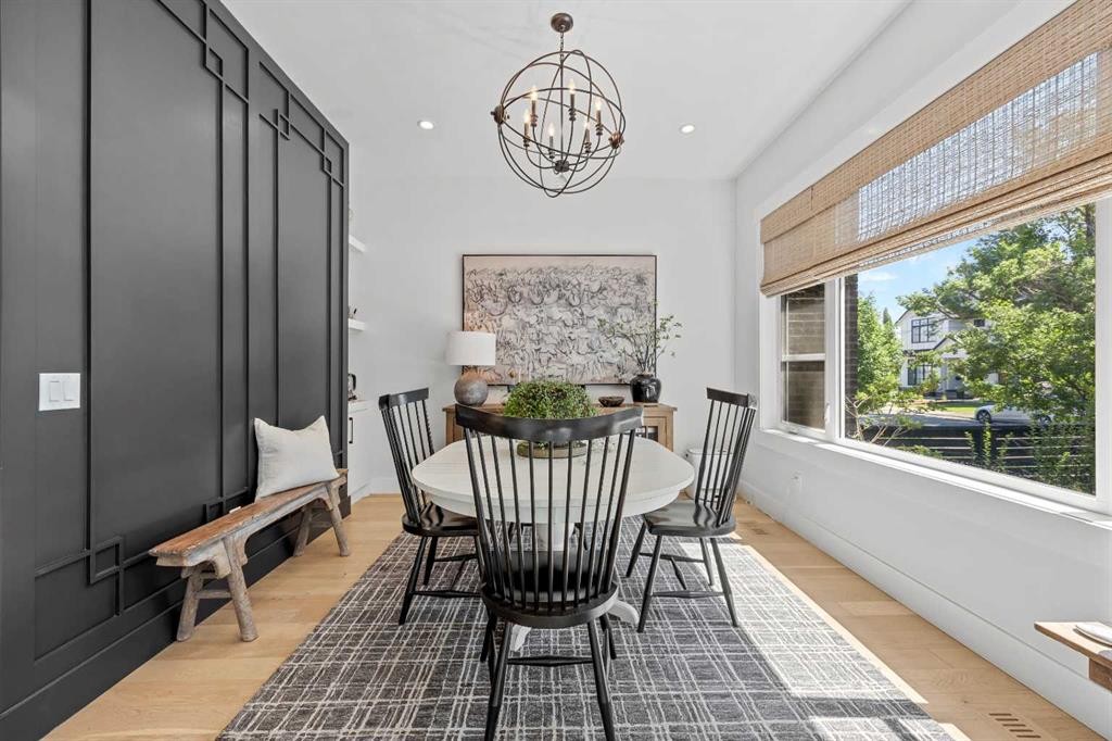 2012 49 Avenue Sw, Calgary, AB - Indoor Photo Showing Dining Room