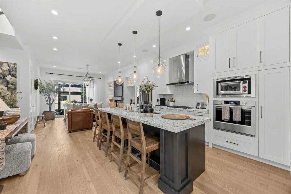 2012 49 Avenue Sw, Calgary, AB - Indoor Photo Showing Kitchen With Upgraded Kitchen