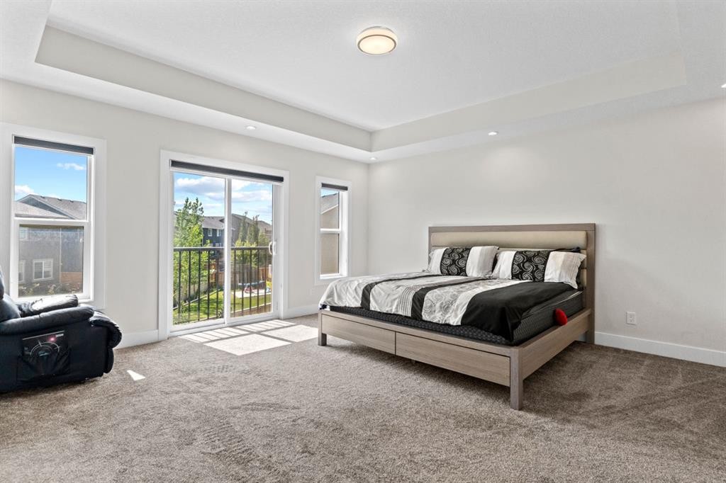 129 Marina Key, Chestermere, AB - Indoor Photo Showing Bedroom
