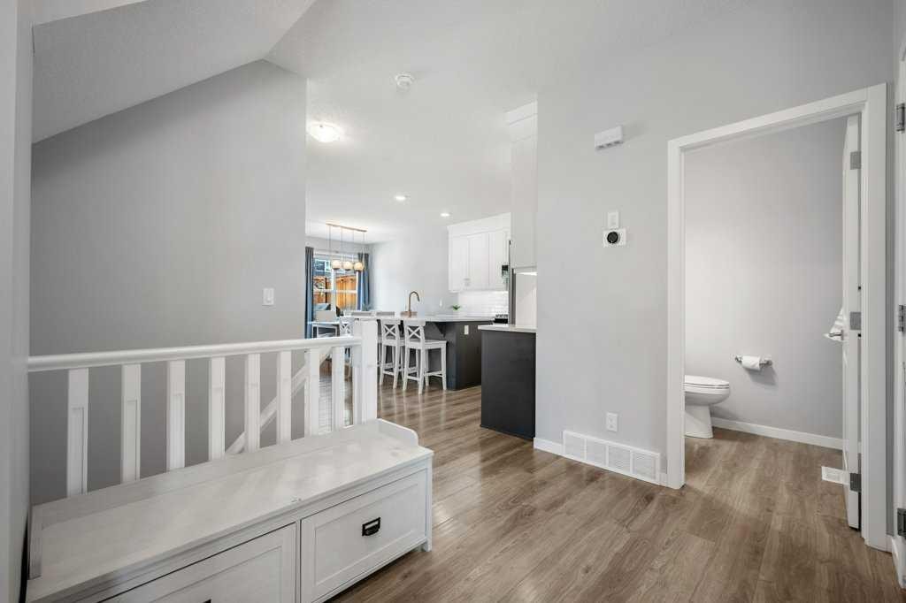 114 Crestbrook Way Sw, Calgary, AB - Indoor Photo Showing Other Room