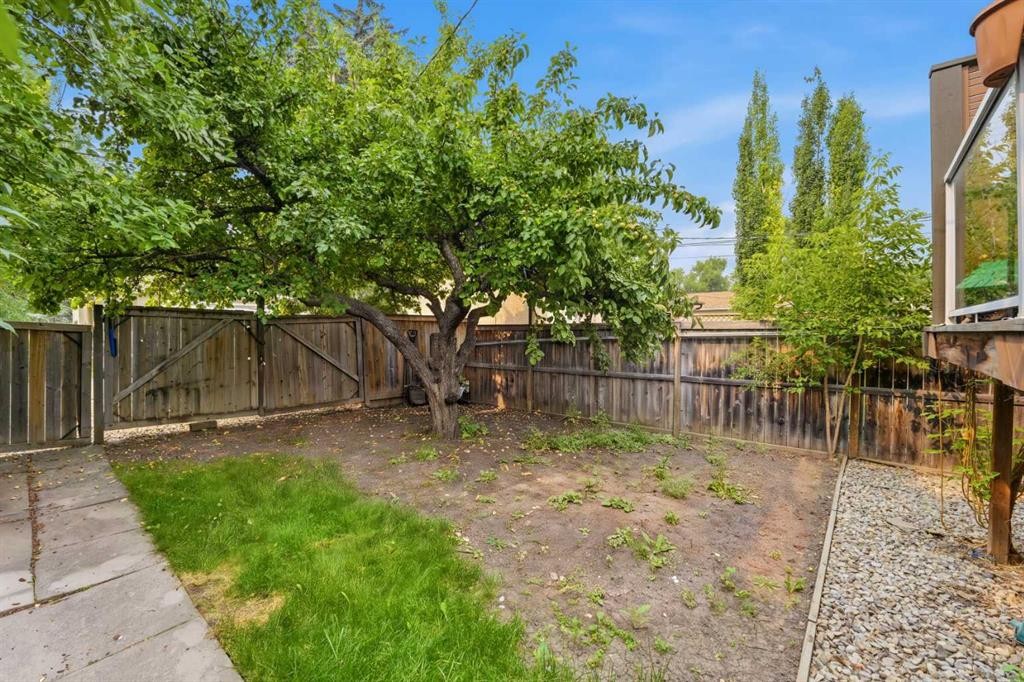 217 23 Avenue Ne, Calgary, AB - Outdoor