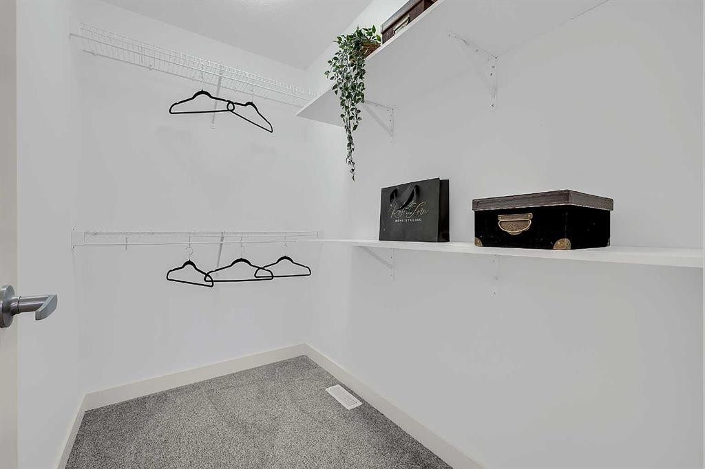 570 Evanston Manor Nw, Calgary, AB - Indoor Photo Showing Other Room