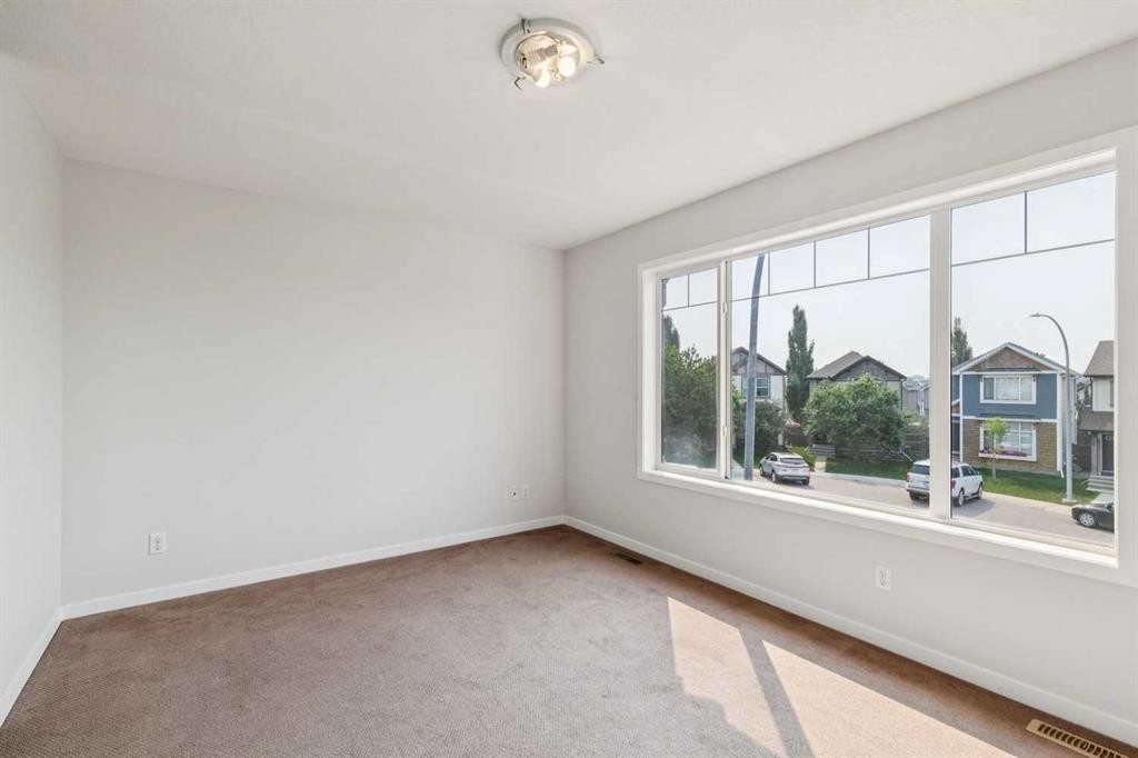 12 Autumn Court Se, Calgary, AB