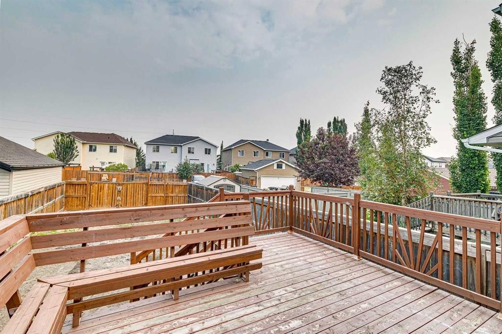 12 Autumn Court Se, Calgary, AB