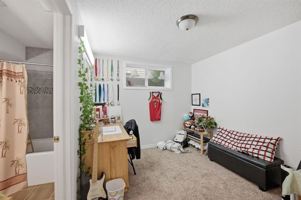 54 Saddlecreek Crescent Ne, Calgary, AB - Indoor