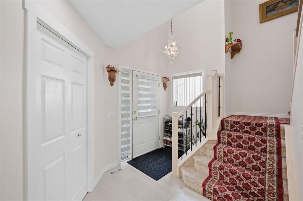 54 Saddlecreek Crescent Ne, Calgary, AB - Indoor Photo Showing Other Room