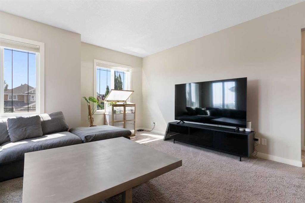 434 River Heights Drive, Cochrane, AB - Indoor Photo Showing Living Room