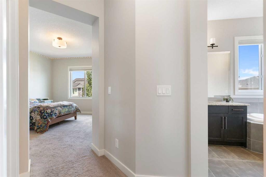 434 River Heights Drive, Cochrane, AB - Indoor