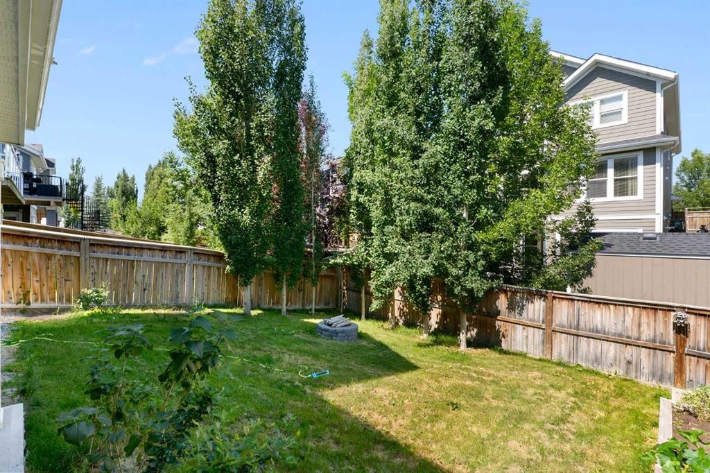 434 River Heights Drive, Cochrane, AB - Outdoor