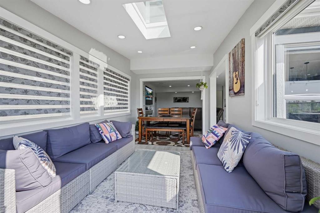 760 Saddlecreek Way Ne, Calgary, AB - Indoor