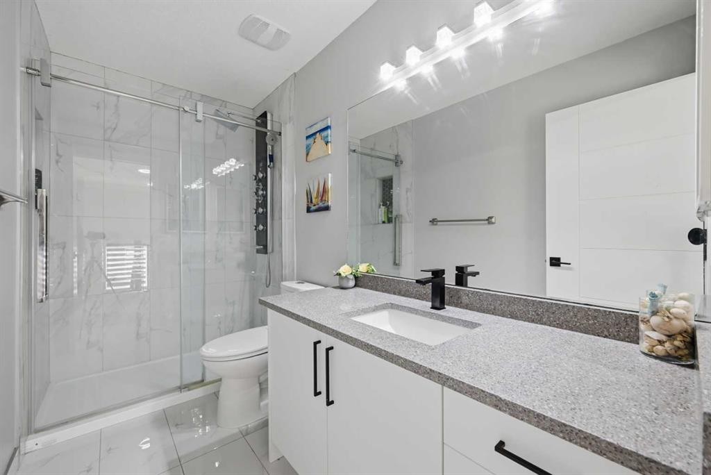 760 Saddlecreek Way Ne, Calgary, AB - Indoor Photo Showing Bathroom