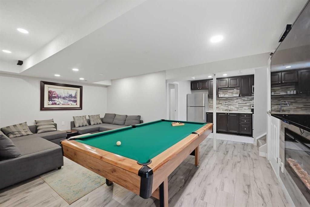760 Saddlecreek Way Ne, Calgary, AB - Indoor Photo Showing Other Room