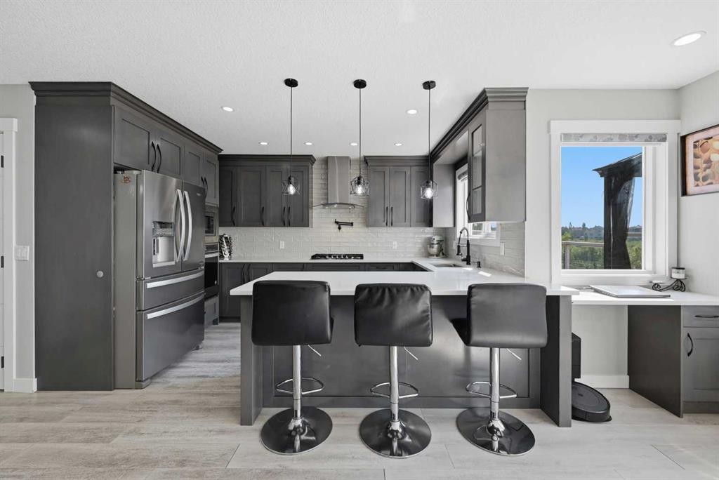 760 Saddlecreek Way Ne, Calgary, AB - Indoor Photo Showing Kitchen With Upgraded Kitchen
