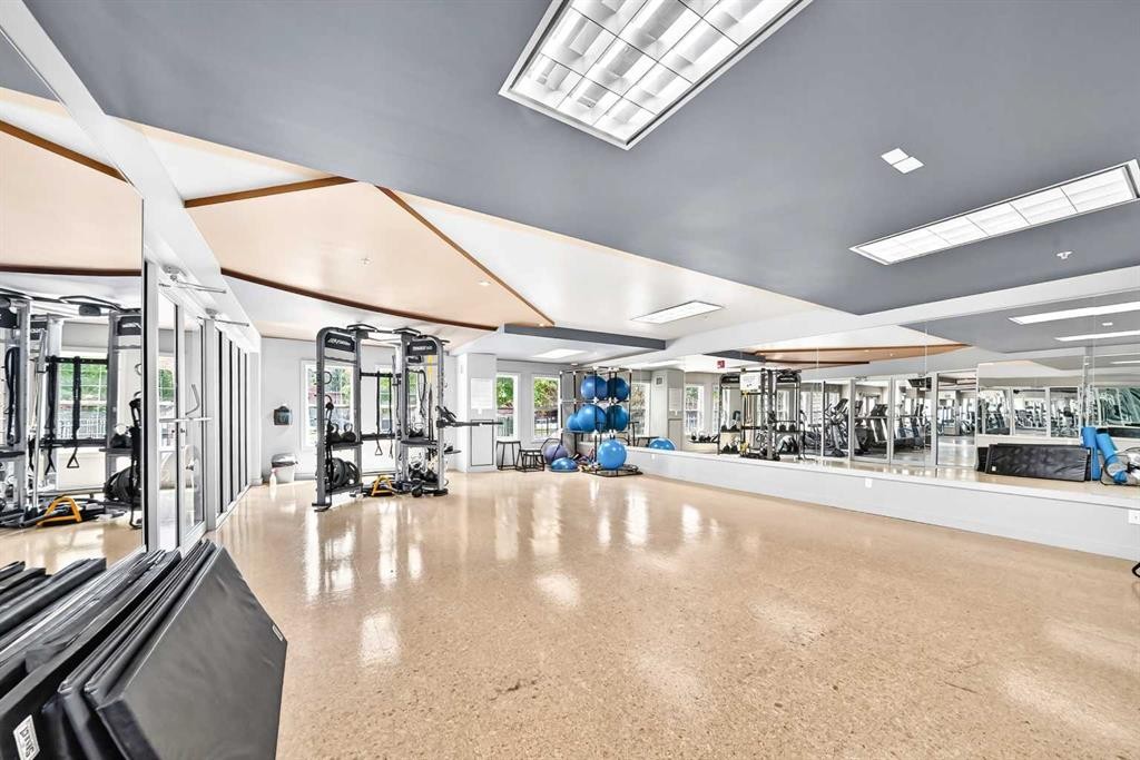 5601-11811 Lake Fraser Drive Se, Calgary, AB - Indoor Photo Showing Other Room