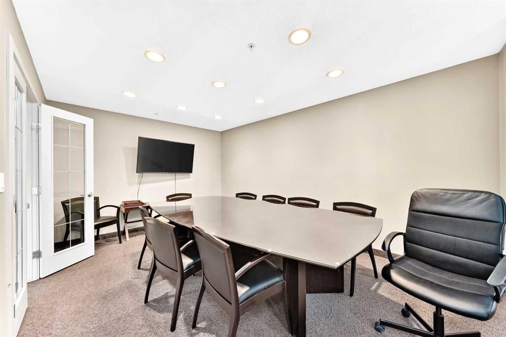5601-11811 Lake Fraser Drive Se, Calgary, AB - Indoor