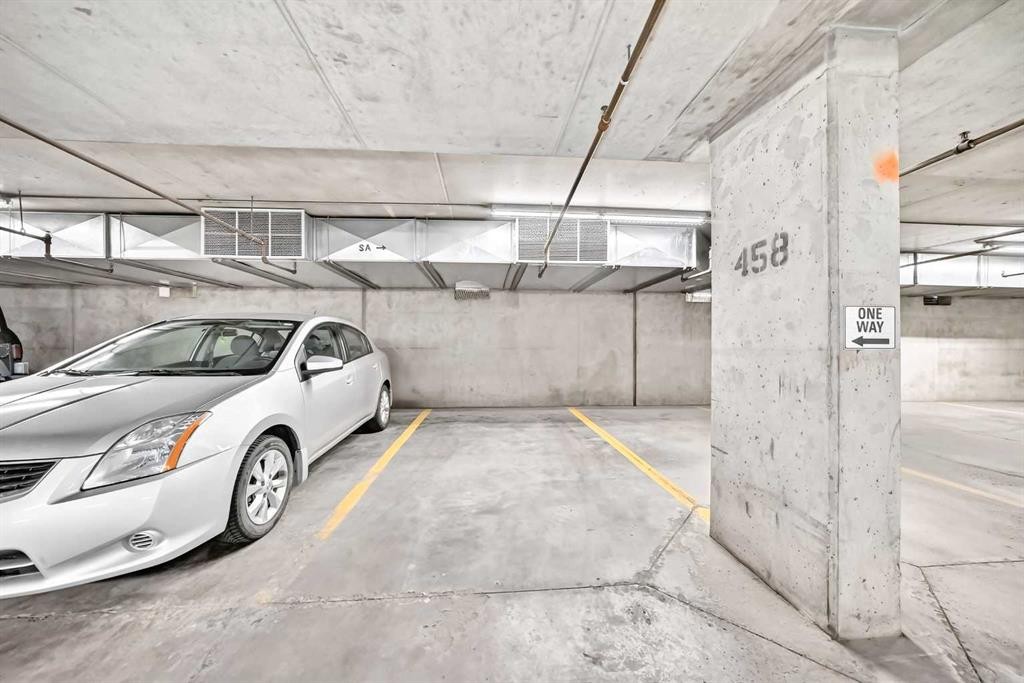 5601-11811 Lake Fraser Drive Se, Calgary, AB - Indoor Photo Showing Garage