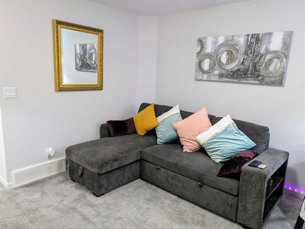 41 Edith Gate Nw, Calgary, AB - Indoor