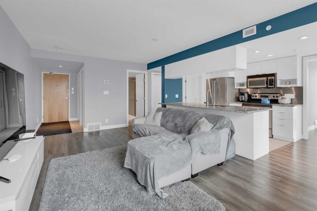 504-1110 11 Street Sw, Calgary, AB - Indoor Photo Showing Kitchen