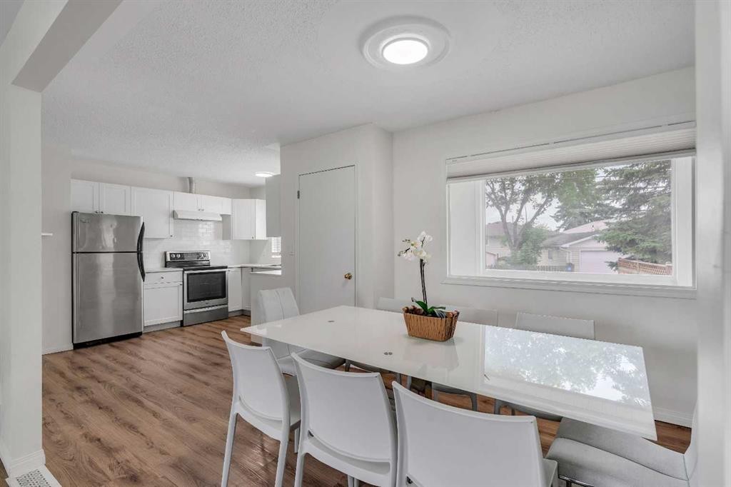 27 Dovercrest Way Se, Calgary, AB - Indoor