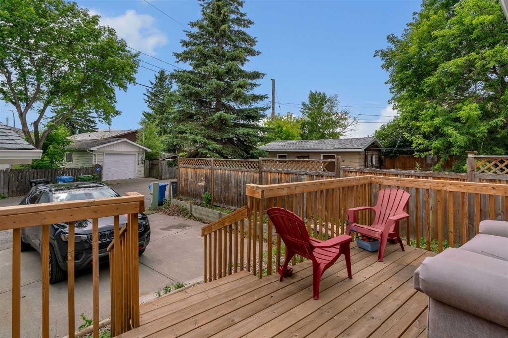 27 Dovercrest Way Se, Calgary, AB - Outdoor With Deck Patio Veranda With Exterior