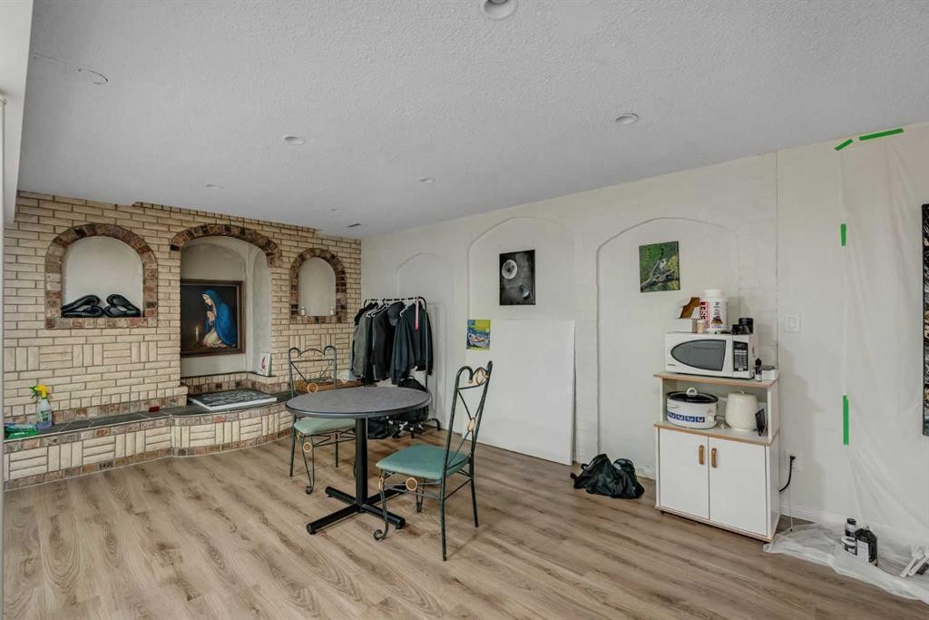 27 Dovercrest Way Se, Calgary, AB - Indoor