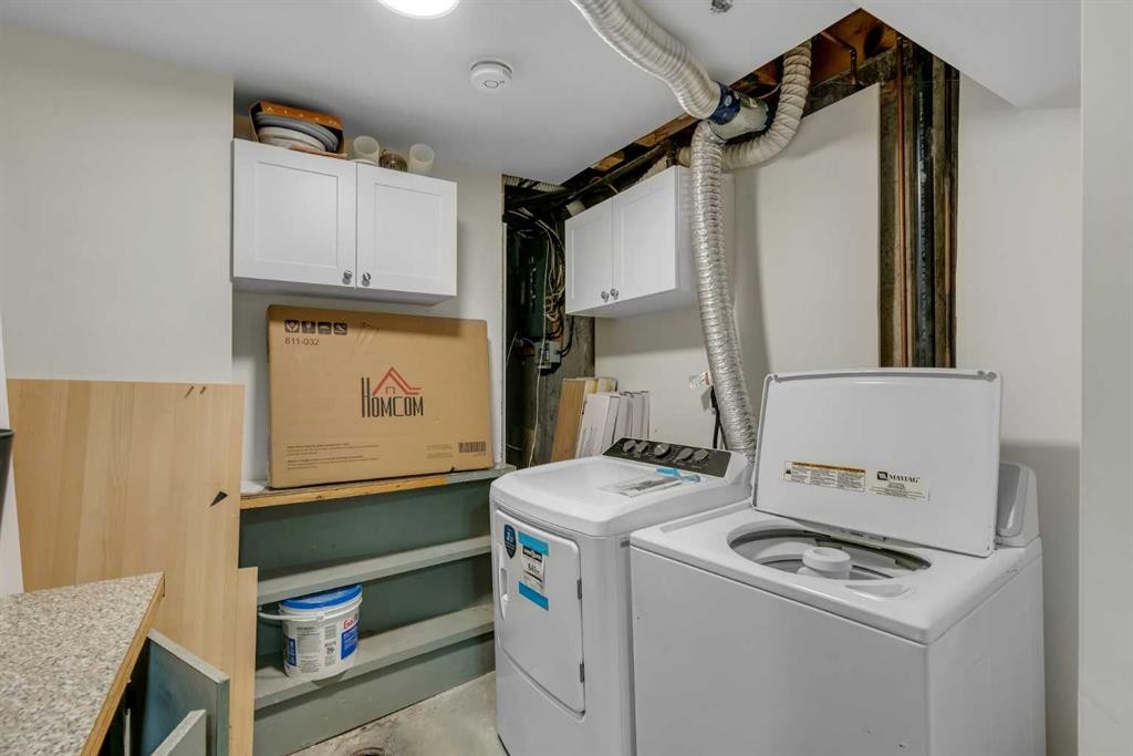 27 Dovercrest Way Se, Calgary, AB - Indoor Photo Showing Laundry Room