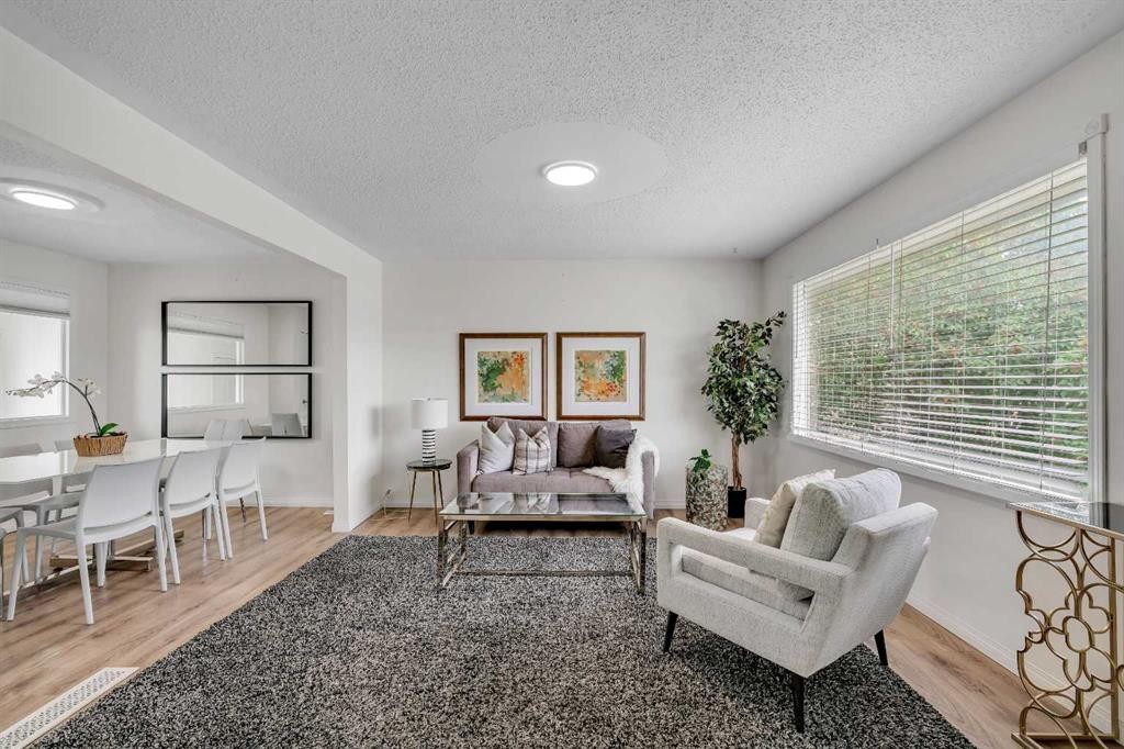 27 Dovercrest Way Se, Calgary, AB - Indoor