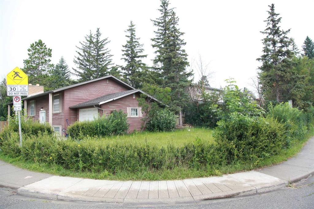 7331 Keewatin Street Sw, Calgary, AB - Outdoor