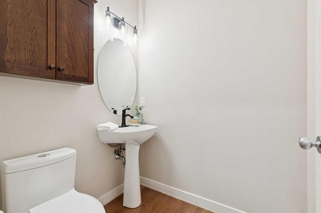 36 Cranwell Green Se, Calgary, AB - Indoor Photo Showing Bathroom