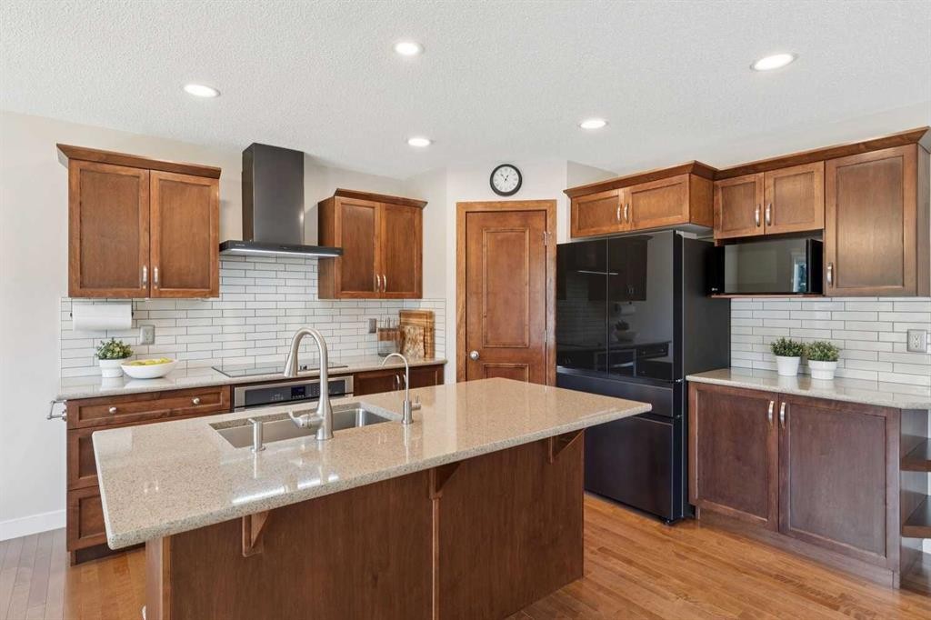 36 Cranwell Green Se, Calgary, AB - Indoor Photo Showing Kitchen