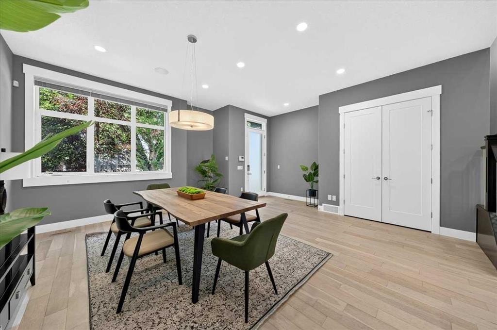 217 32 Avenue Nw, Calgary, AB - Indoor