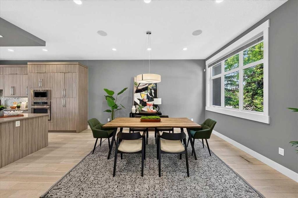 217 32 Avenue Nw, Calgary, AB - Indoor