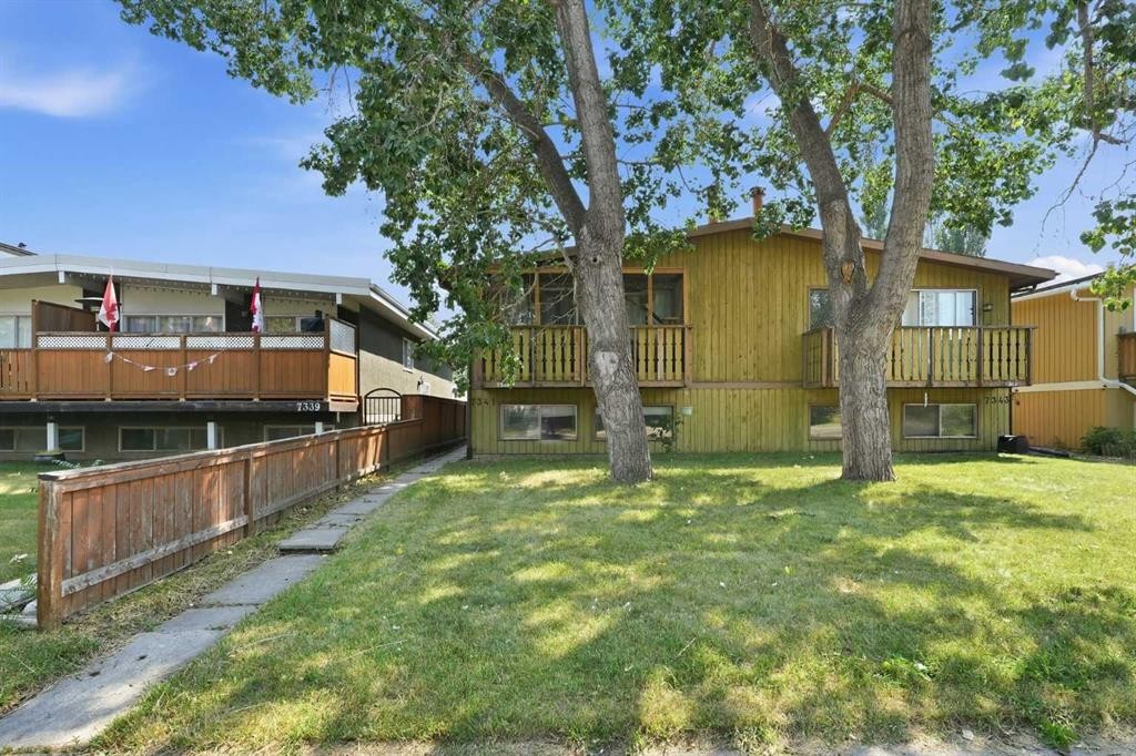 7341 36 Avenue Nw, Calgary, AB - Outdoor