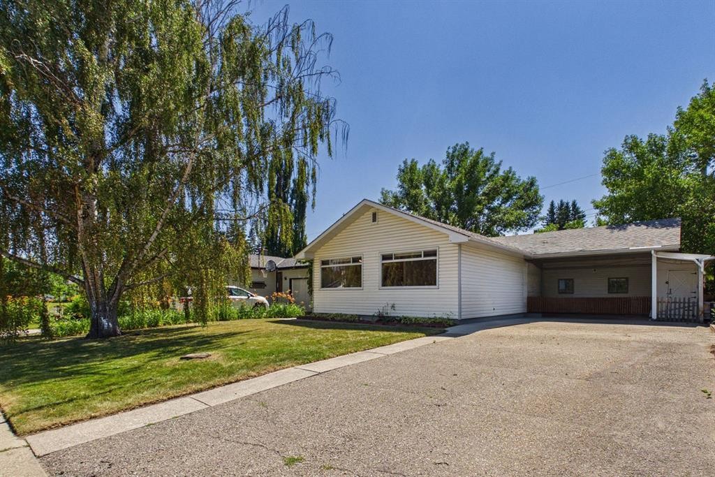 83 Westover Drive Sw, Calgary, AB - Outdoor