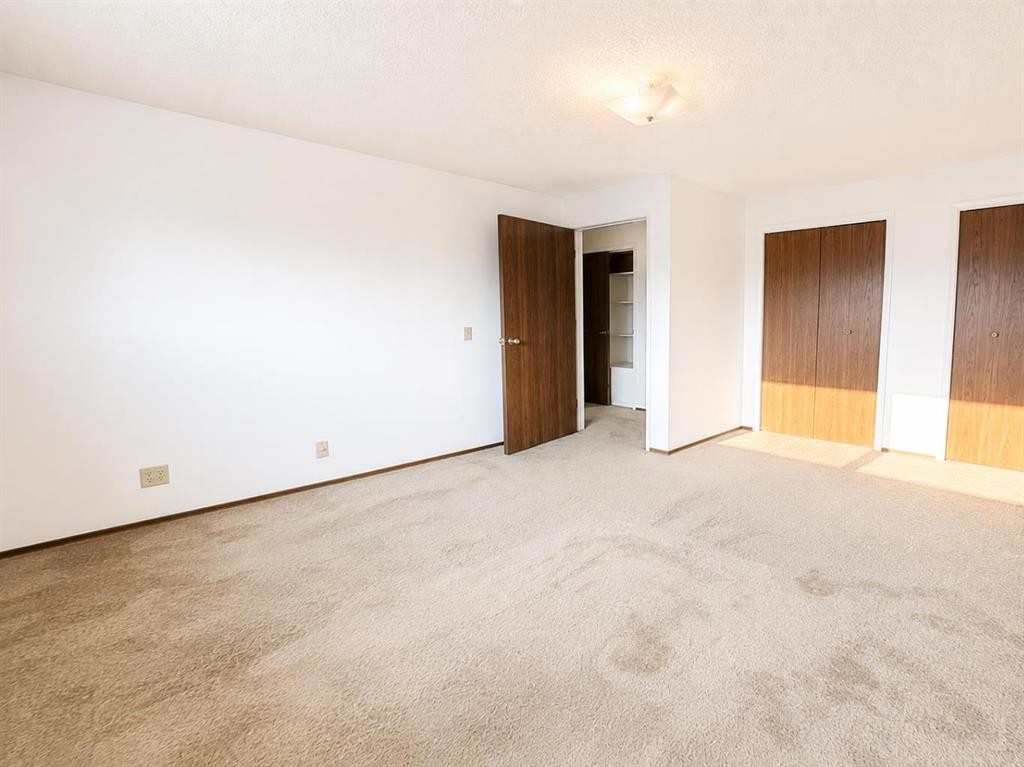 88 Castleglen Way Ne, Calgary, AB - Indoor Photo Showing Other Room